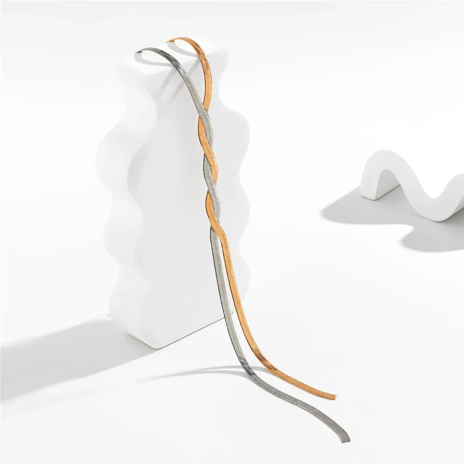 Elegante lange halsketting met verstelbaar slangendesign